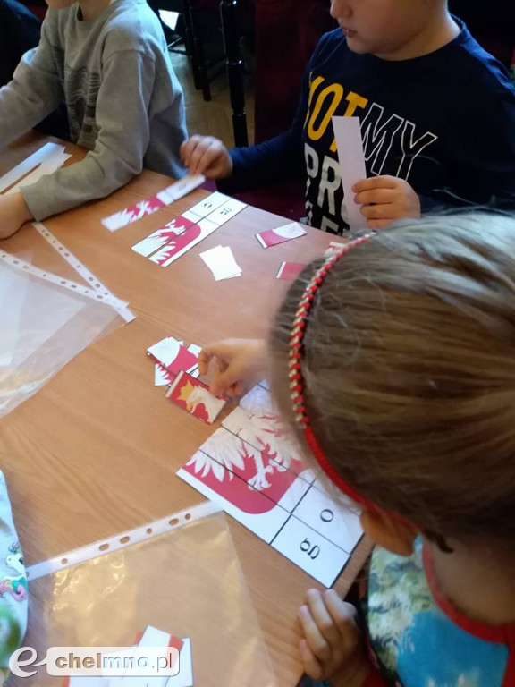 Nietuzinkowa, patriotyczna lekcja biblioteczna