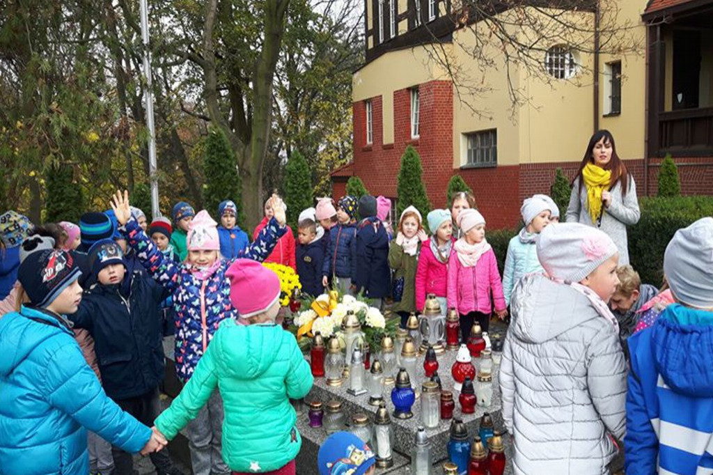 6 latki z Tęczowego Zakątka pamiętają o poległych Żołnierzach