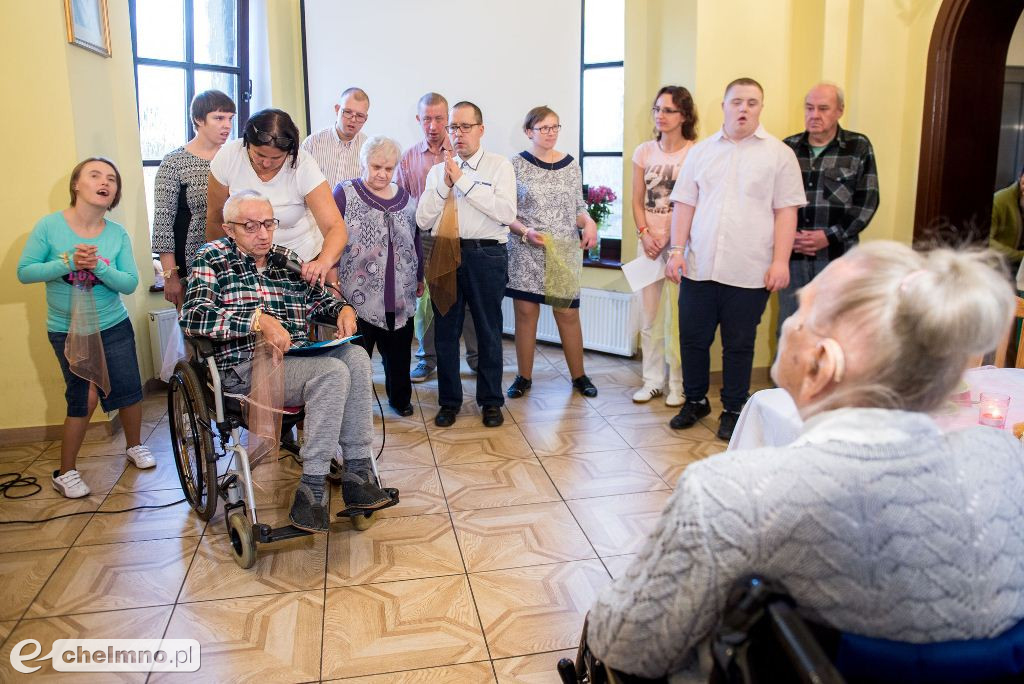 107 urodziny Elżbiety Rogali - mieszkanki DPS w Chełmnie