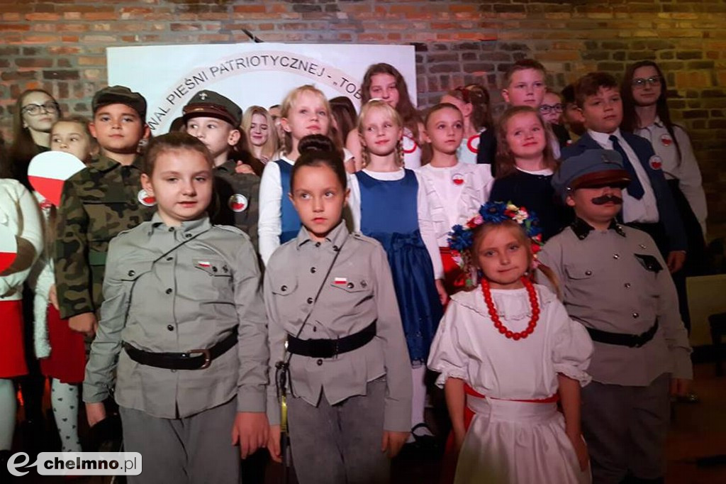 Wyróżnienie dla uczniów kl. IIb na Festiwalu Pieśni Patriotycznej
