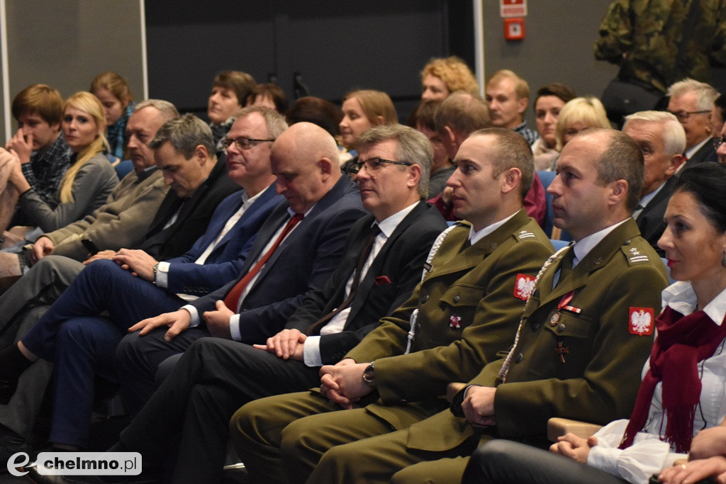 Koncert Patriotyczny: Dla Niepodległej Radość i Wspomnienia