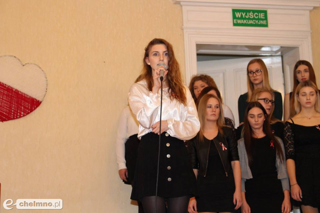 Serce dla Niepodległej - obchody rocznicowe w ZS nr 2