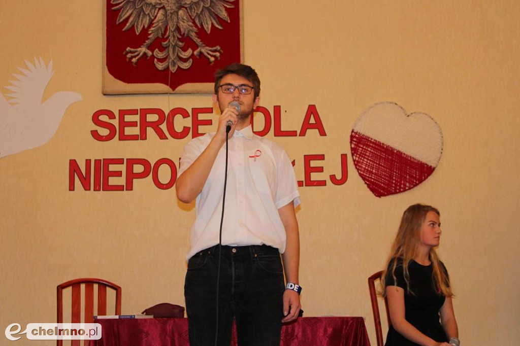 Serce dla Niepodległej - obchody rocznicowe w ZS nr 2