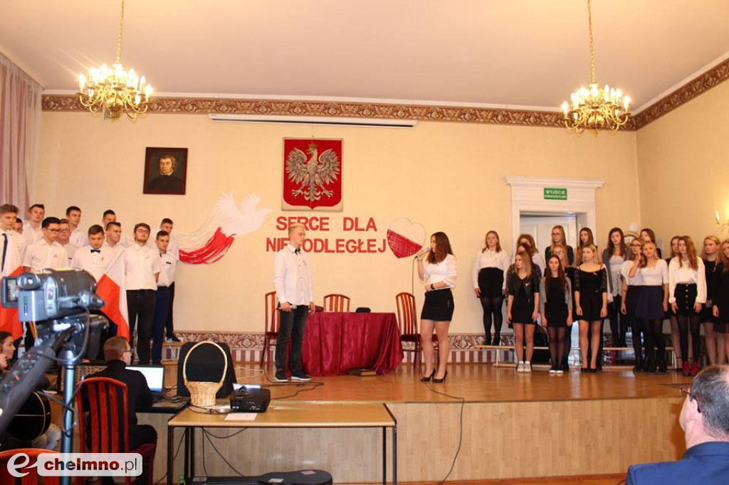 Serce dla Niepodległej - obchody rocznicowe w ZS nr 2