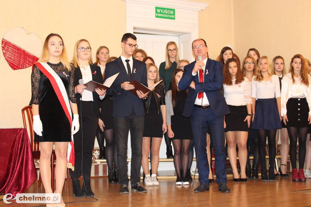 Serce dla Niepodległej - obchody rocznicowe w ZS nr 2