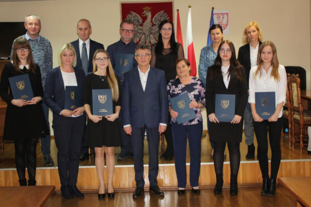 Listy gratulacyjne dla najzdolniejszych studentów