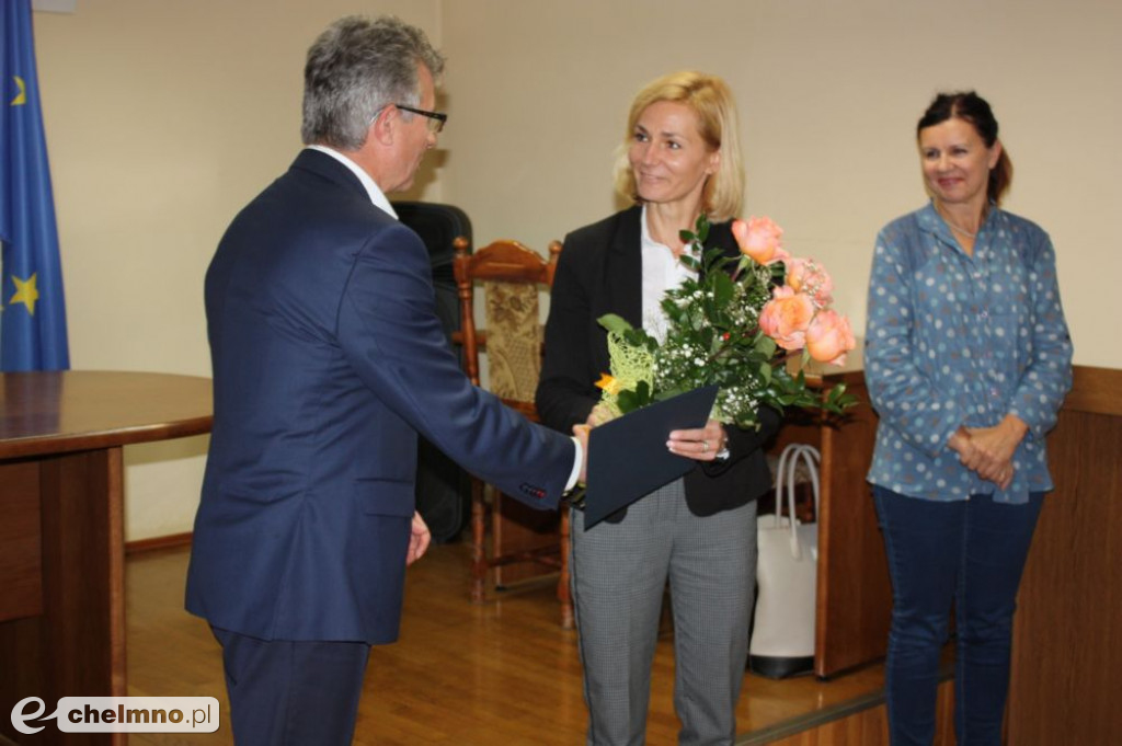 Listy gratulacyjne dla najzdolniejszych studentów