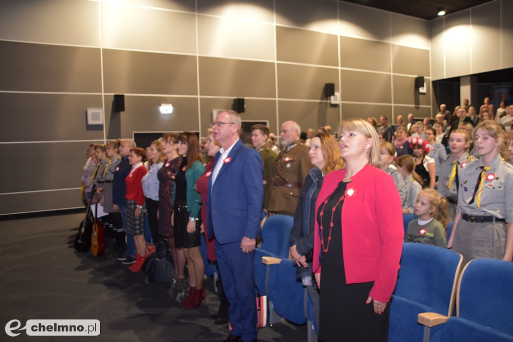 Wieczór z pieśnią patriotyczą w Rondzie