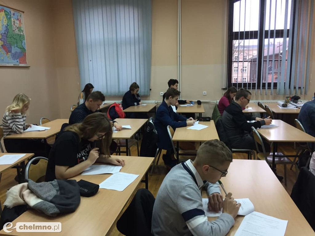 Konkursy językowe i olimpiada matematyczna