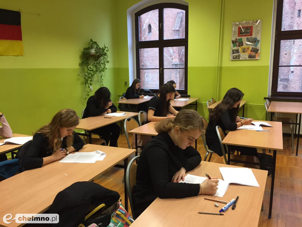 Konkursy językowe i olimpiada matematyczna