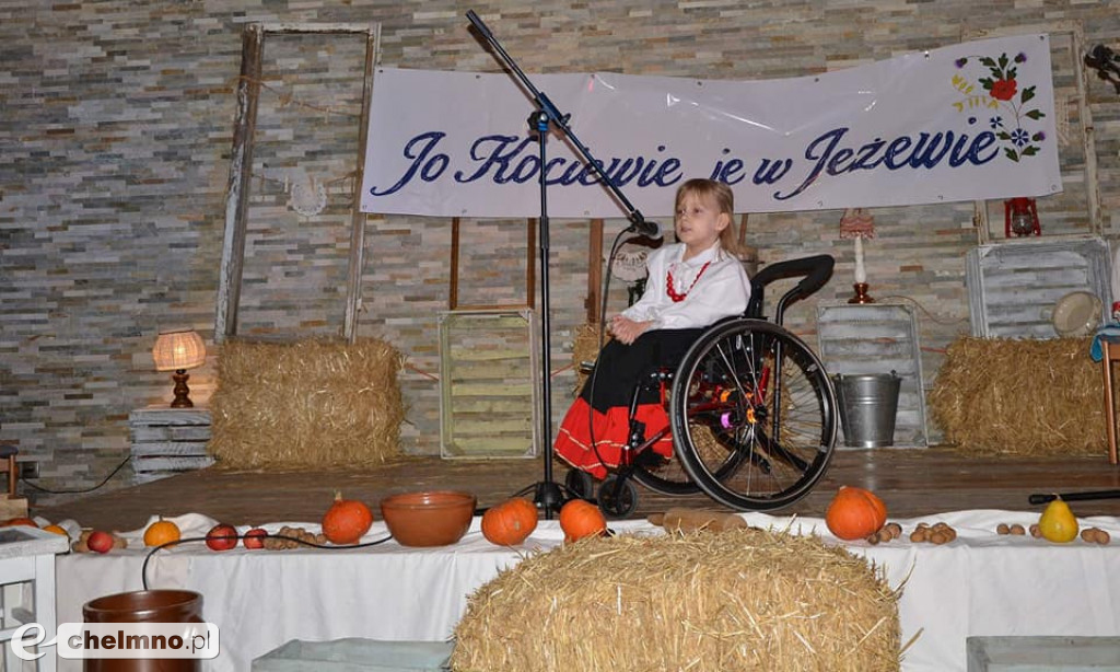 Kornelia Jagodzińska wyróżniona na Festiwalu Przyśpiewek Ludowych