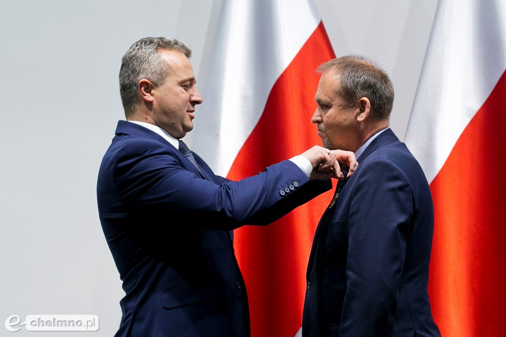 Honory dla zasłużonych: wręczenie odznaczeń państwowych.