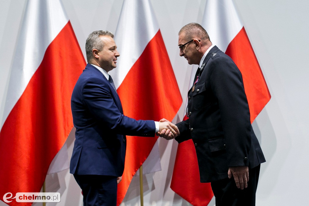 Honory dla zasłużonych: wręczenie odznaczeń państwowych.