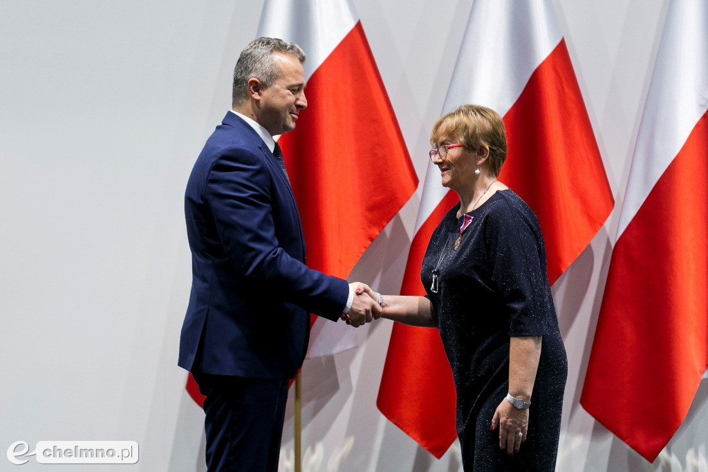 Honory dla zasłużonych: wręczenie odznaczeń państwowych.