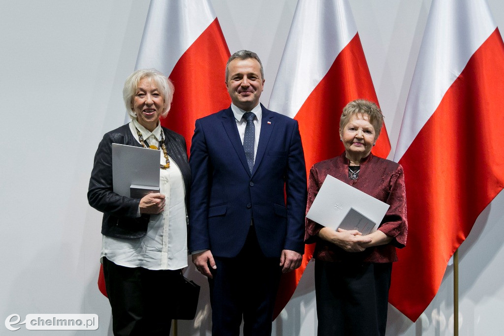 Honory dla zasłużonych: wręczenie odznaczeń państwowych.