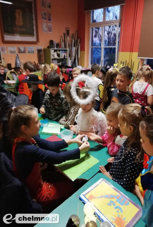 Andrzejkowe szaleństwo klas I - III w Dwójce.