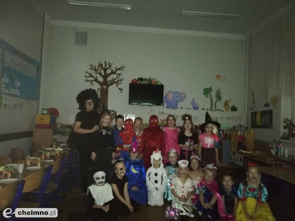 Wróżenie i tańce, czyli Andrzejki w Jedynce.