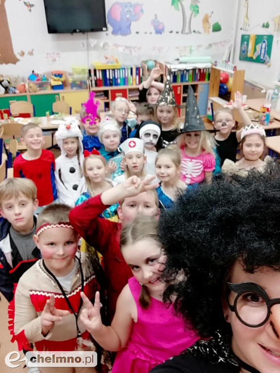 Wróżenie i tańce, czyli Andrzejki w Jedynce.