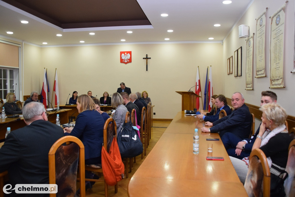 Radni uchwalili wysokość pensji dla Burmistrza.