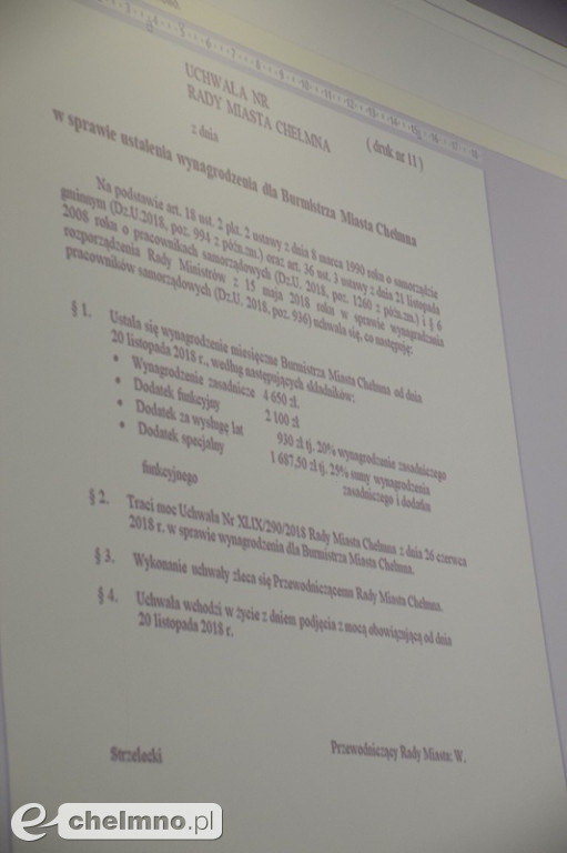 Radni uchwalili wysokość pensji dla Burmistrza.