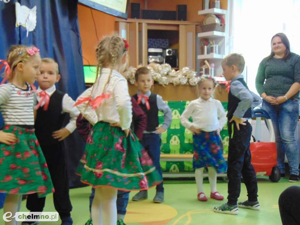 Piękna nasza Polska cała: patriotyczne obchody w Brzdącu.