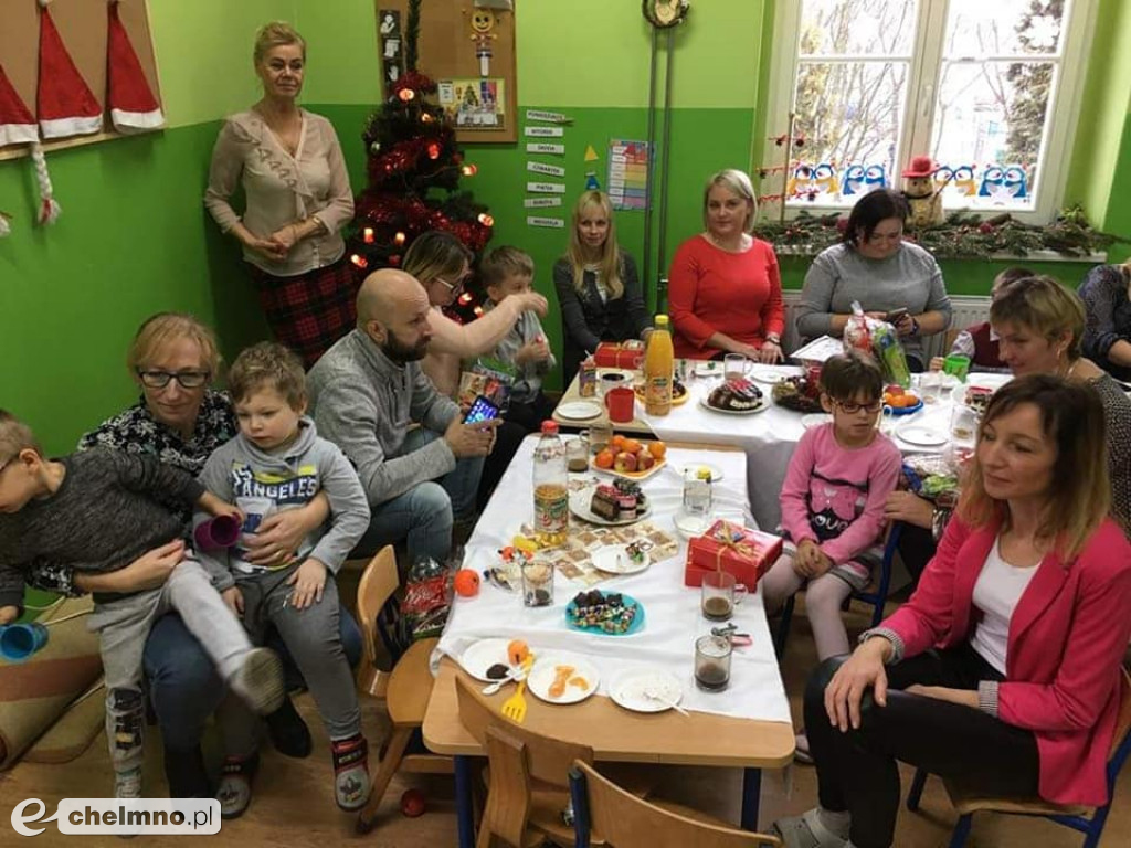 Gwiazdor ma przed Bożym Narodzeniem dużo pracy.