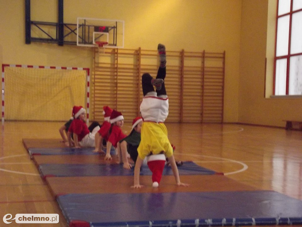 Mikołajkowy Turniej Sportowy dla klas I-III