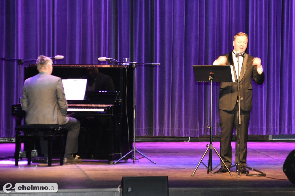 Michał Rajewski zaprezentował wspaniały recital wokalny.