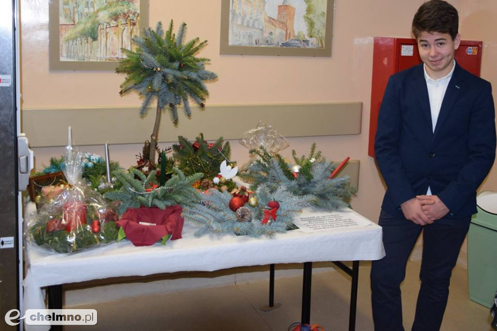 Pełna uroku Wigilia dla rodziców i uczniów Katolika.
