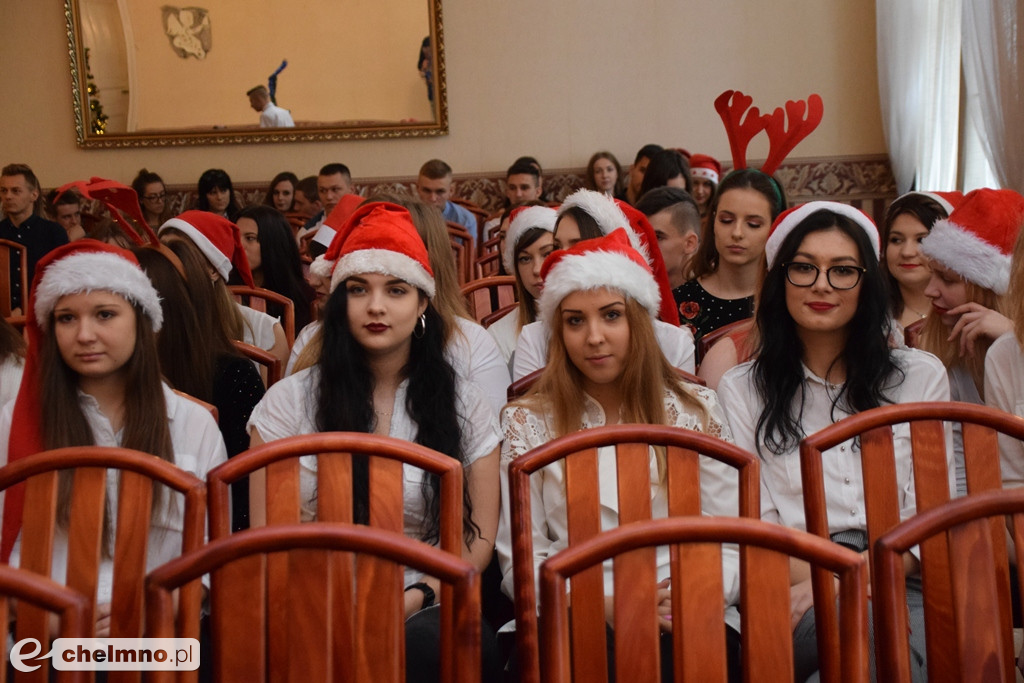 Konkurs kolęd i prezentacja kalendarza w ZS nr 2