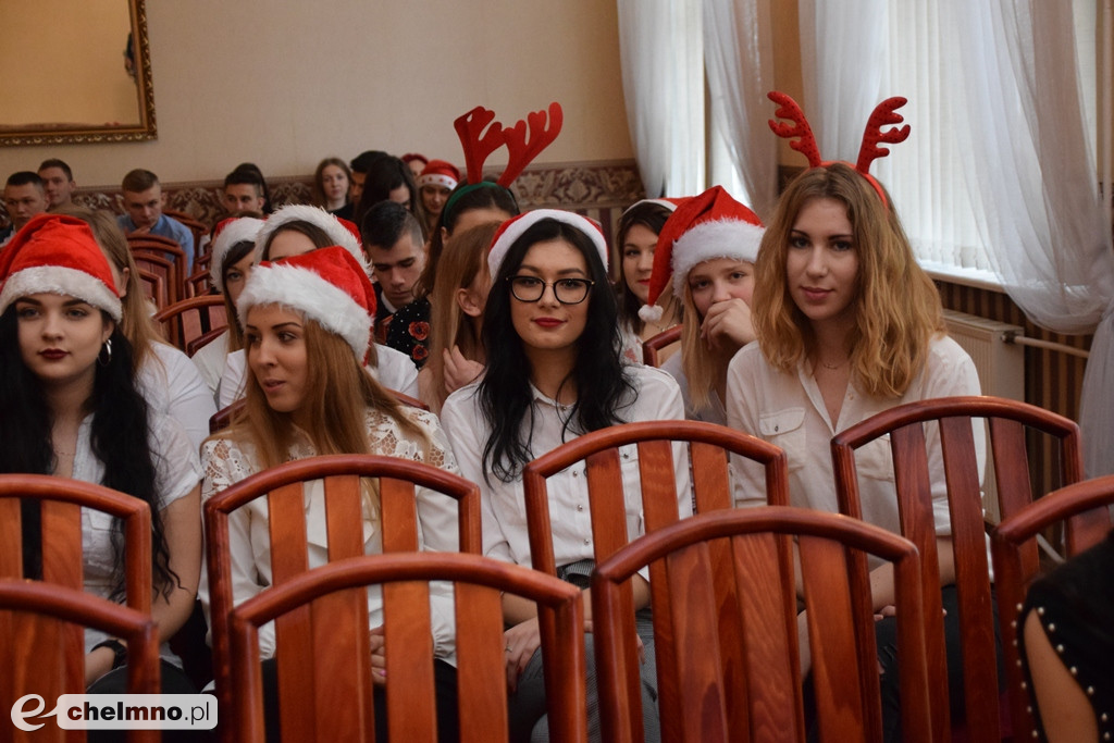 Konkurs kolęd i prezentacja kalendarza w ZS nr 2
