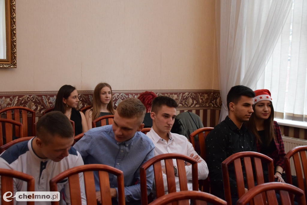 Konkurs kolęd i prezentacja kalendarza w ZS nr 2