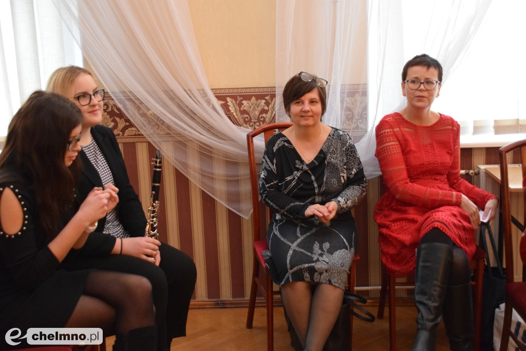 Konkurs kolęd i prezentacja kalendarza w ZS nr 2