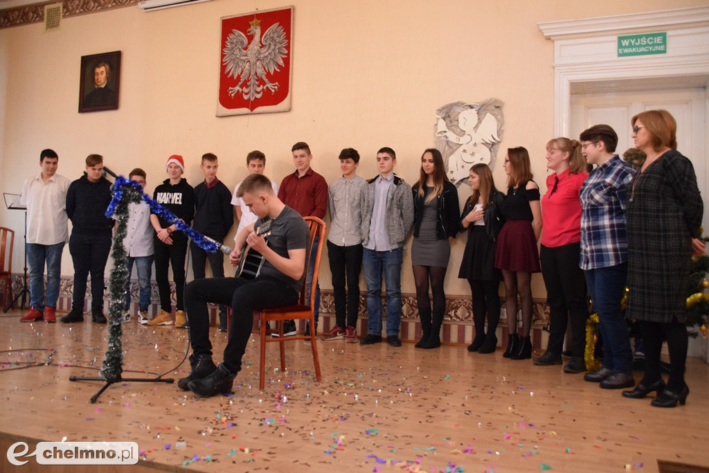 Konkurs kolęd i prezentacja kalendarza w ZS nr 2