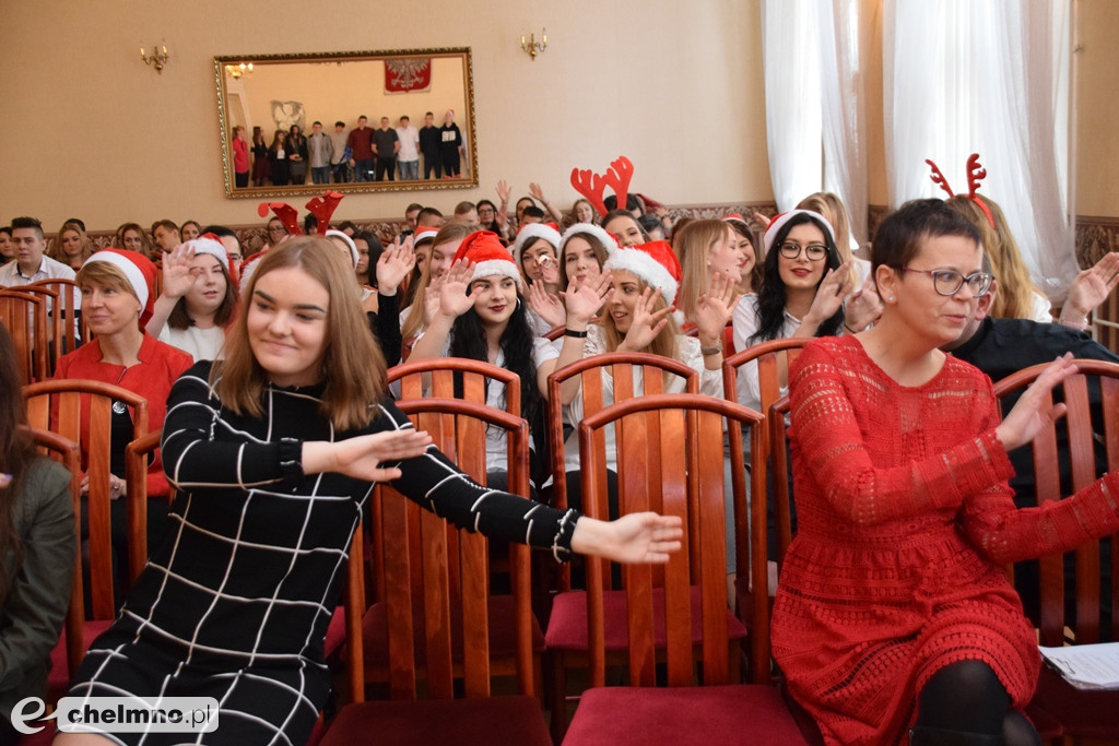Konkurs kolęd i prezentacja kalendarza w ZS nr 2
