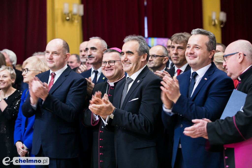 Tak tradycyjnie świętowano w Dworze Artusa.