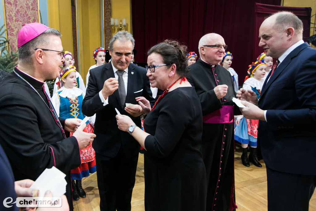 Tak tradycyjnie świętowano w Dworze Artusa.