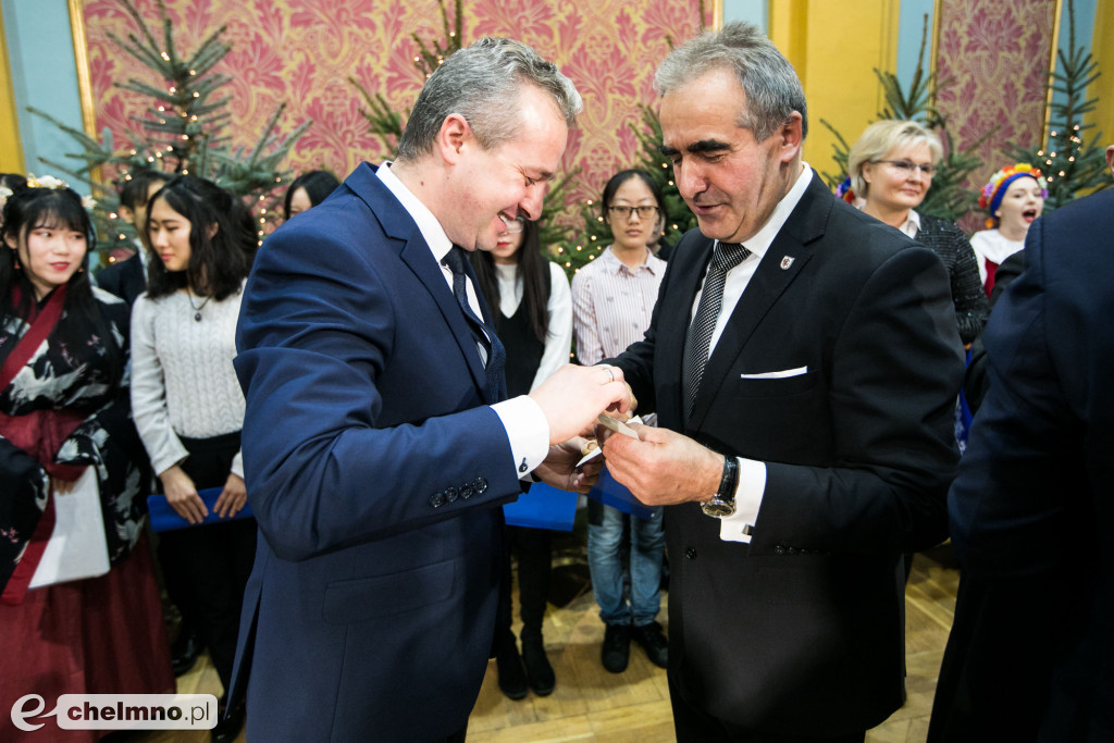 Tak tradycyjnie świętowano w Dworze Artusa.