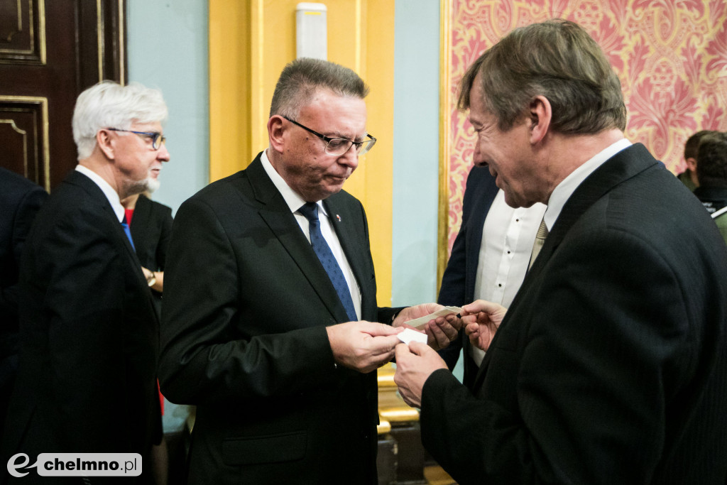 Tak tradycyjnie świętowano w Dworze Artusa.