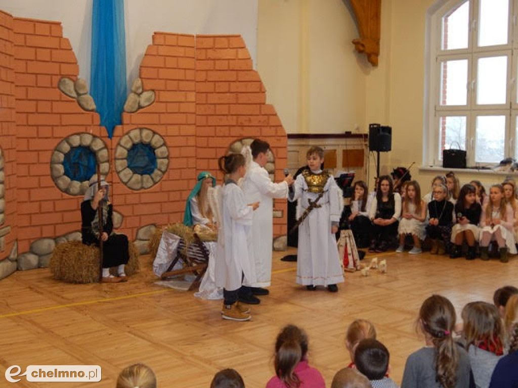 W Dwójce też przygotowaliśmy piękne Jasełka.