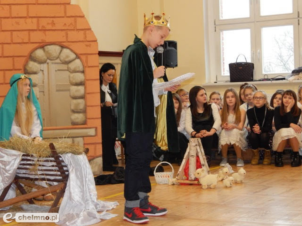 W Dwójce też przygotowaliśmy piękne Jasełka.