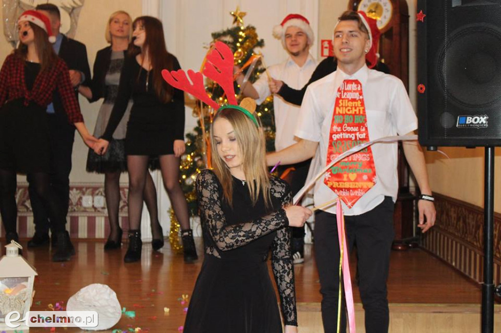 Dzień Patrona w ZS nr 2: kolędy znane i mniej znane.