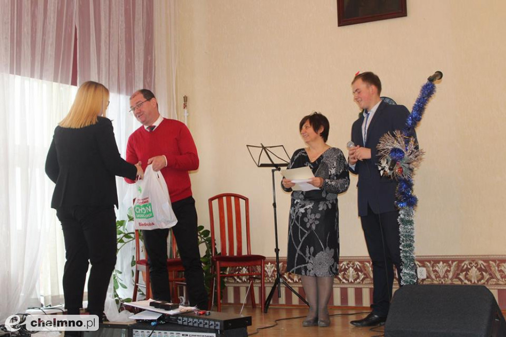 Dzień Patrona w ZS nr 2: kolędy znane i mniej znane.