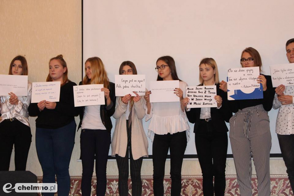 Dzień Patrona w ZS nr 2: kolędy znane i mniej znane.