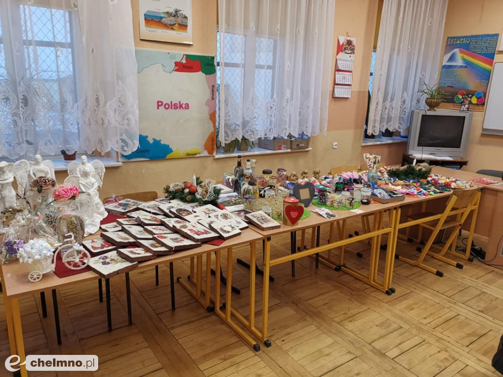 Zbieraliśmy pieniądze podczas kiermaszu w SOSW.