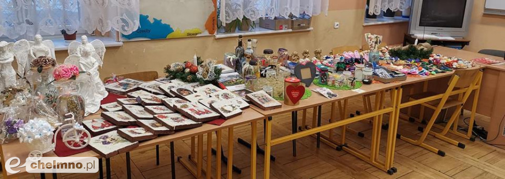 Zbieraliśmy pieniądze podczas kiermaszu w SOSW.