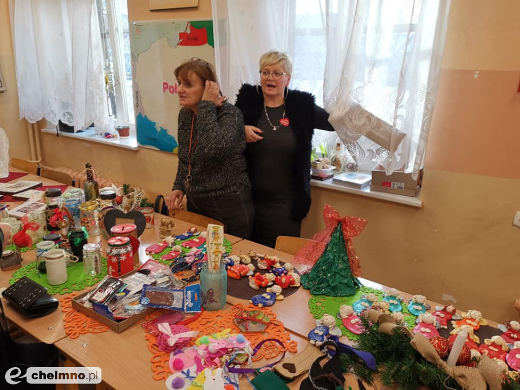 Zbieraliśmy pieniądze podczas kiermaszu w SOSW.