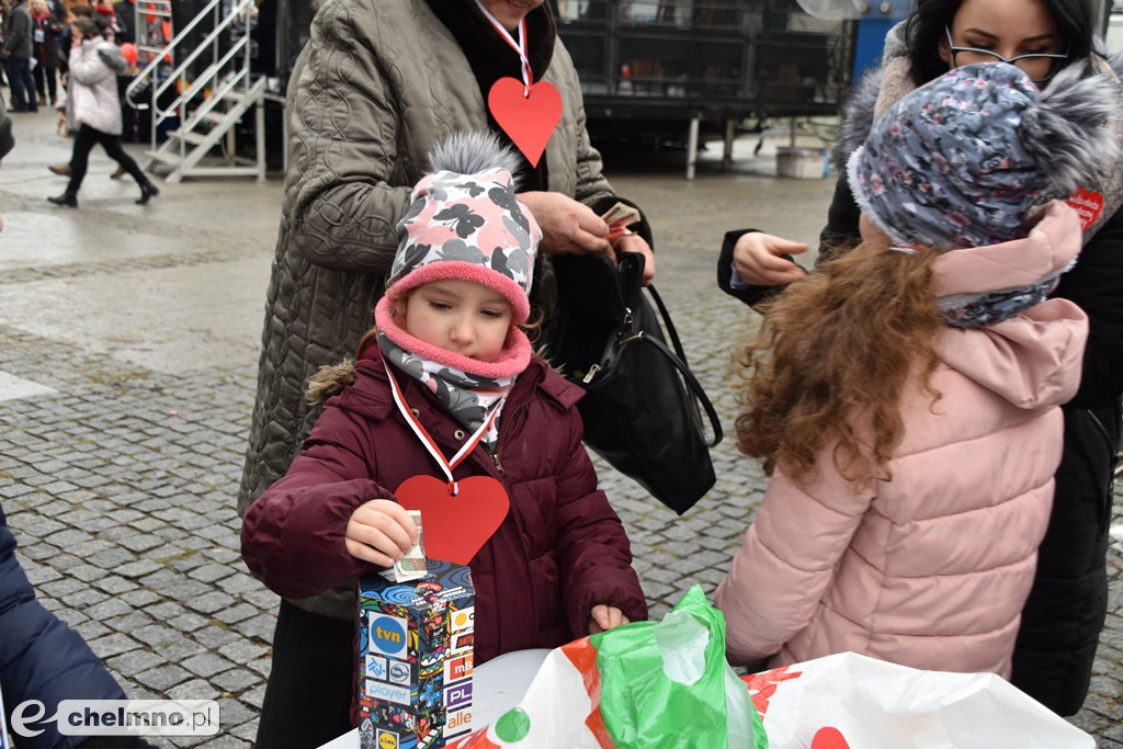 Zacięta walka na licytacji o złote serduszko WOŚP! Kto je kupił?