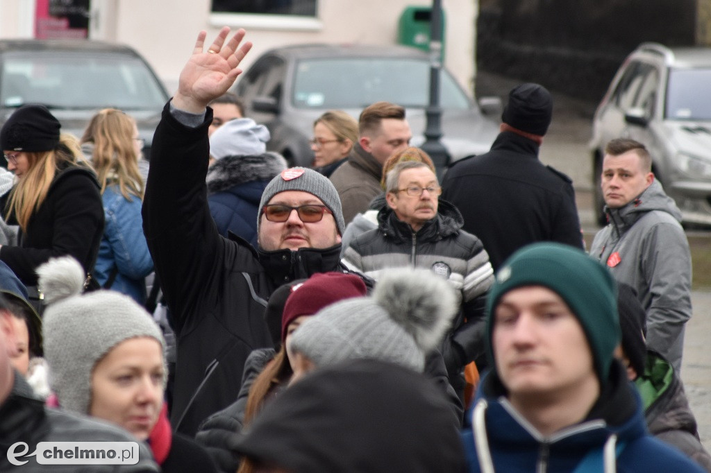 Zacięta walka na licytacji o złote serduszko WOŚP! Kto je kupił?
