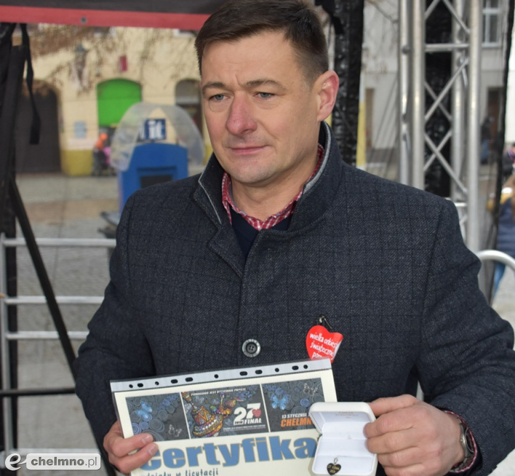 Zacięta walka na licytacji o złote serduszko WOŚP! Kto je kupił?
